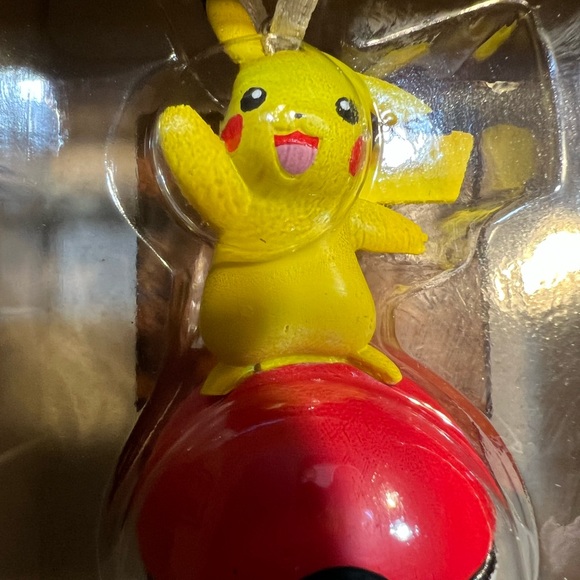 Hallmark Pokémon Pikachu child’s ornament - Picture 2 of 2